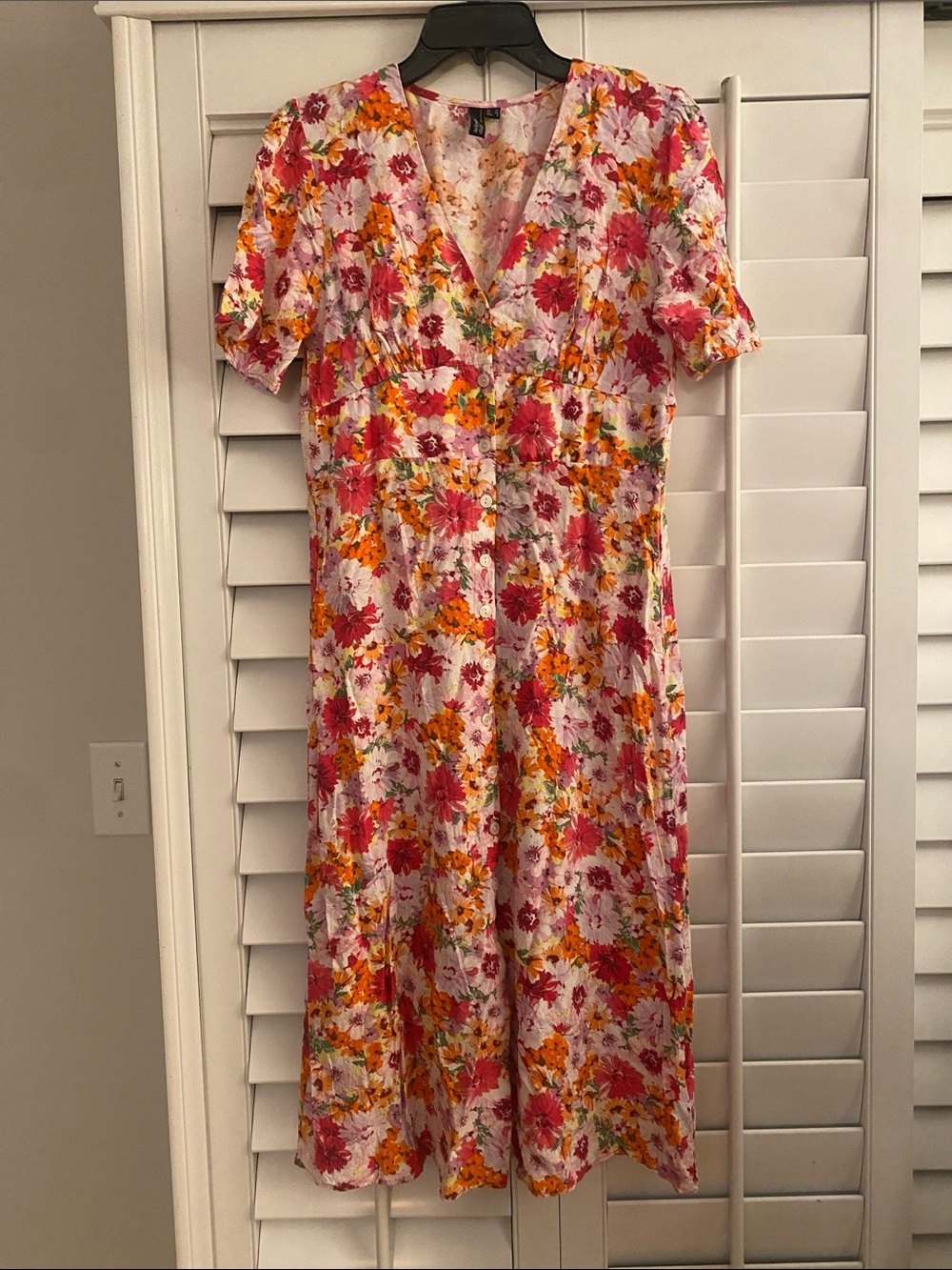 Nobody’s Child Floral V-Neck Midi button down Dress